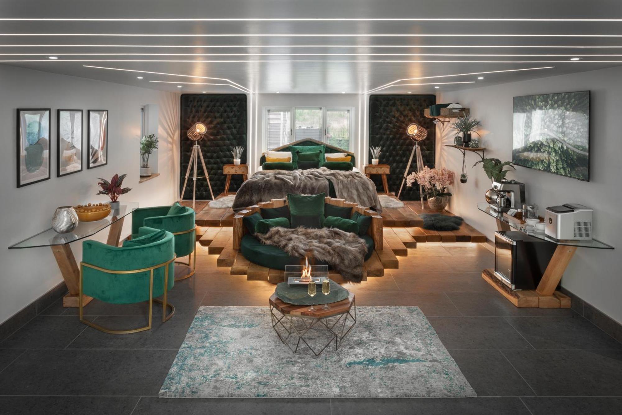 Aphrodites Group - Luxury Hot Tub Suites In Central Lake District! Bowness-on-Windermere Bagian luar foto