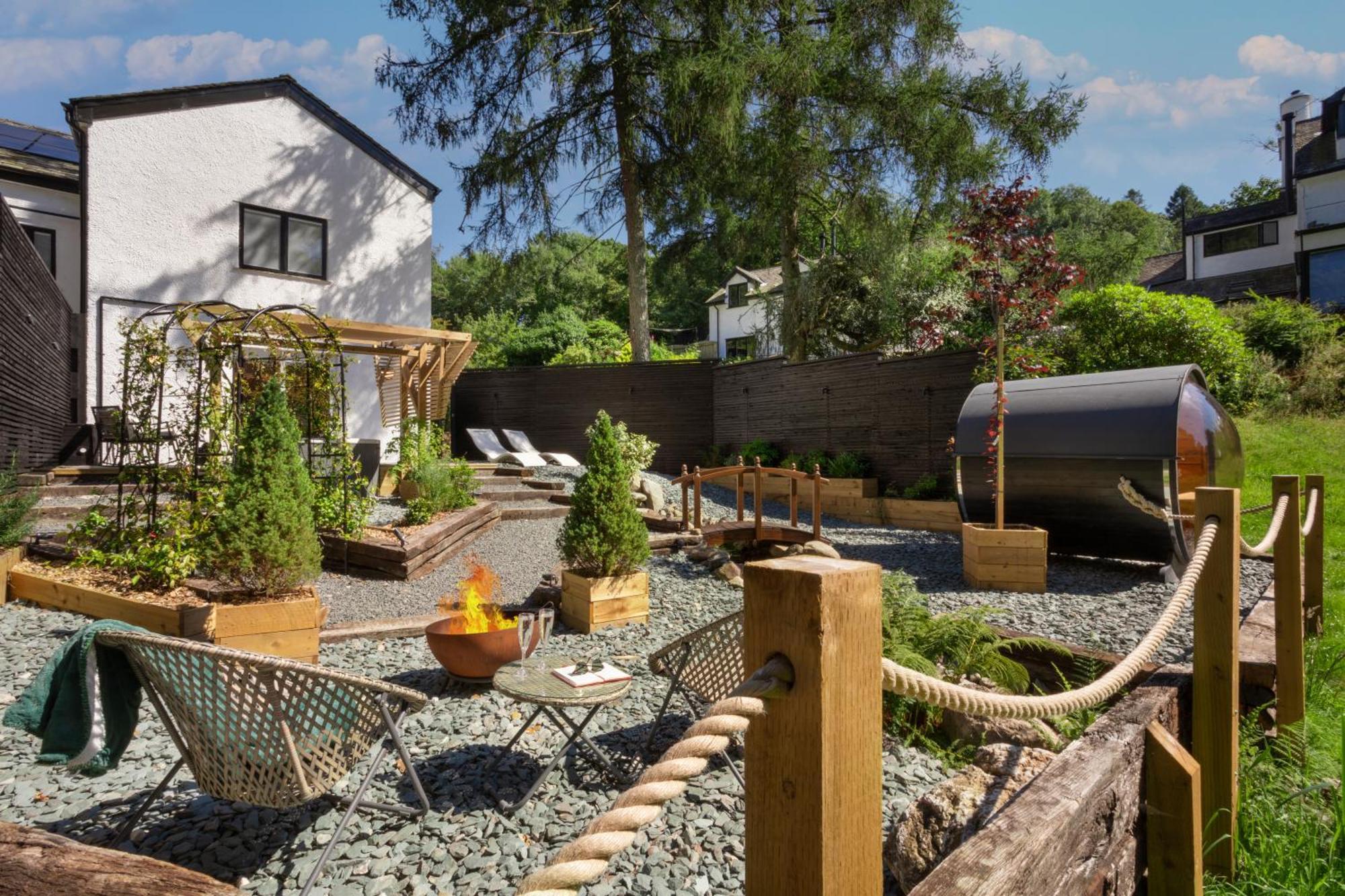 Aphrodites Group - Luxury Hot Tub Suites In Central Lake District! Bowness-on-Windermere Bagian luar foto