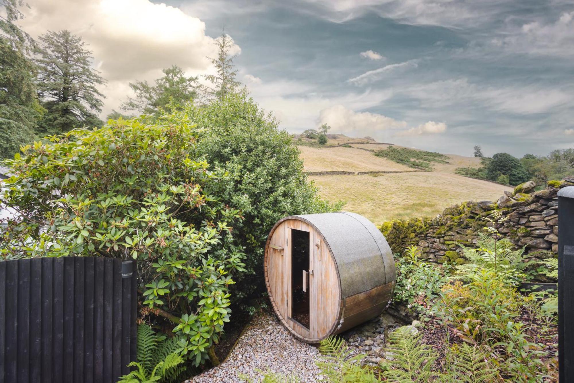 Aphrodites Group - Luxury Hot Tub Suites In Central Lake District! Bowness-on-Windermere Bagian luar foto
