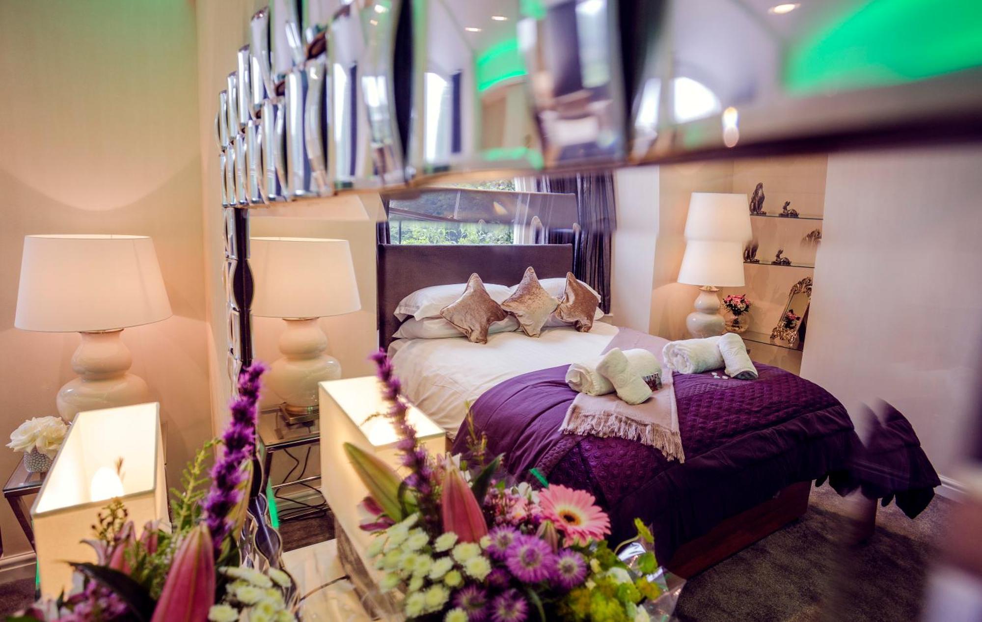 Aphrodites Group - Luxury Hot Tub Suites In Central Lake District! Bowness-on-Windermere Bagian luar foto