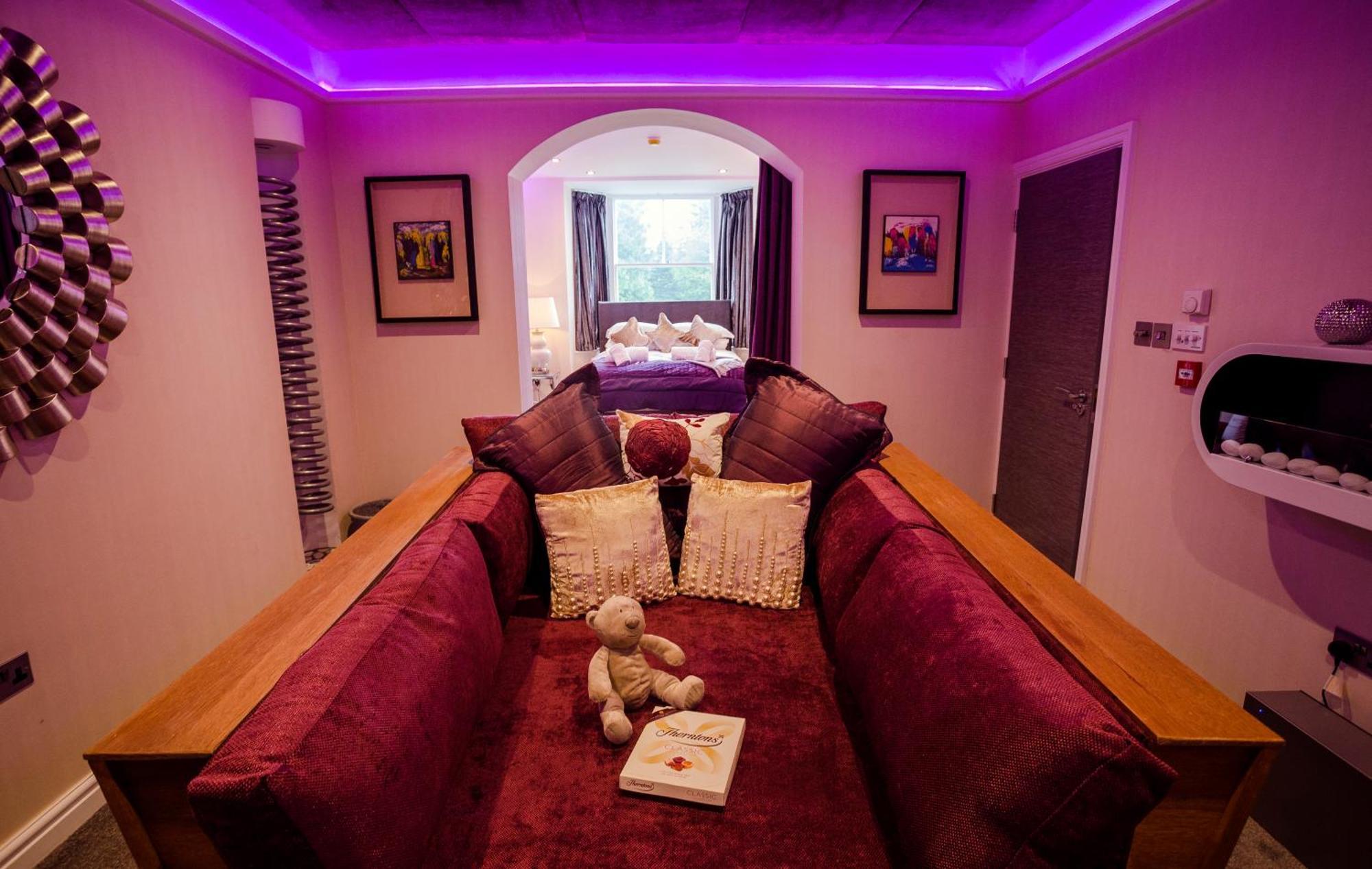 Aphrodites Group - Luxury Hot Tub Suites In Central Lake District! Bowness-on-Windermere Bagian luar foto