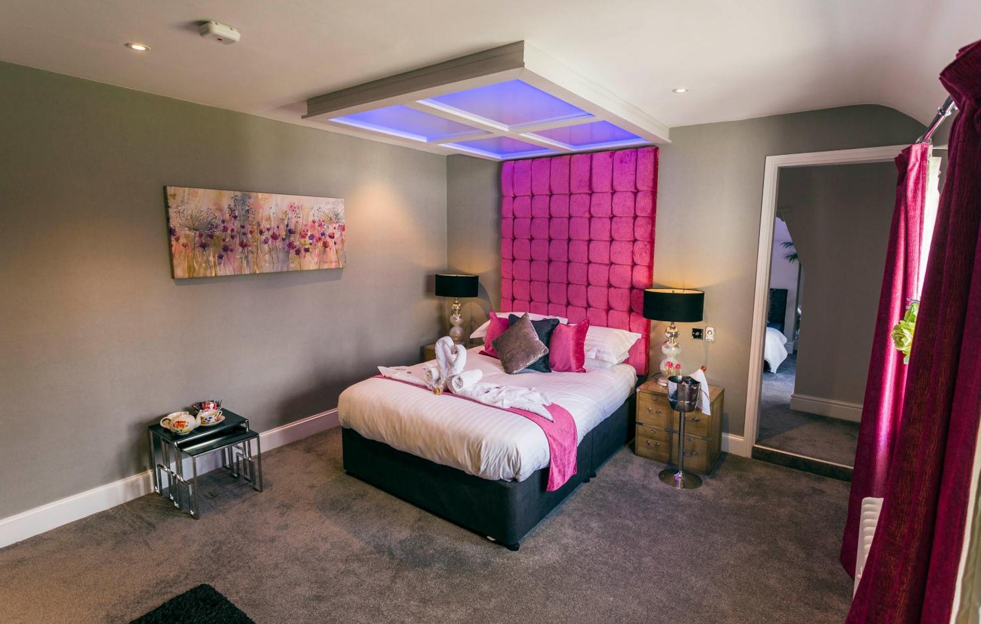 Aphrodites Group - Luxury Hot Tub Suites In Central Lake District! Bowness-on-Windermere Bagian luar foto