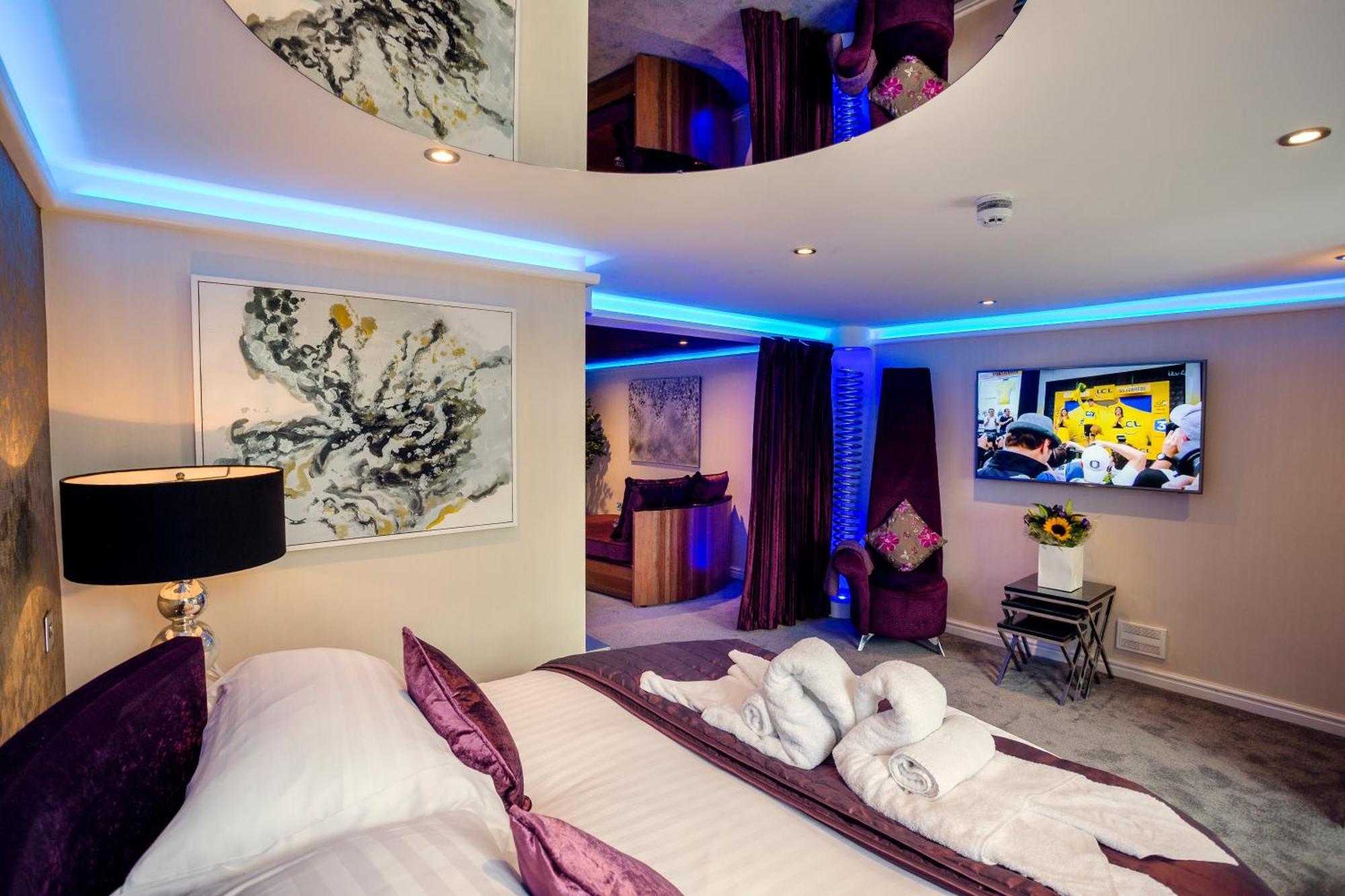 Aphrodites Group - Luxury Hot Tub Suites In Central Lake District! Bowness-on-Windermere Bagian luar foto