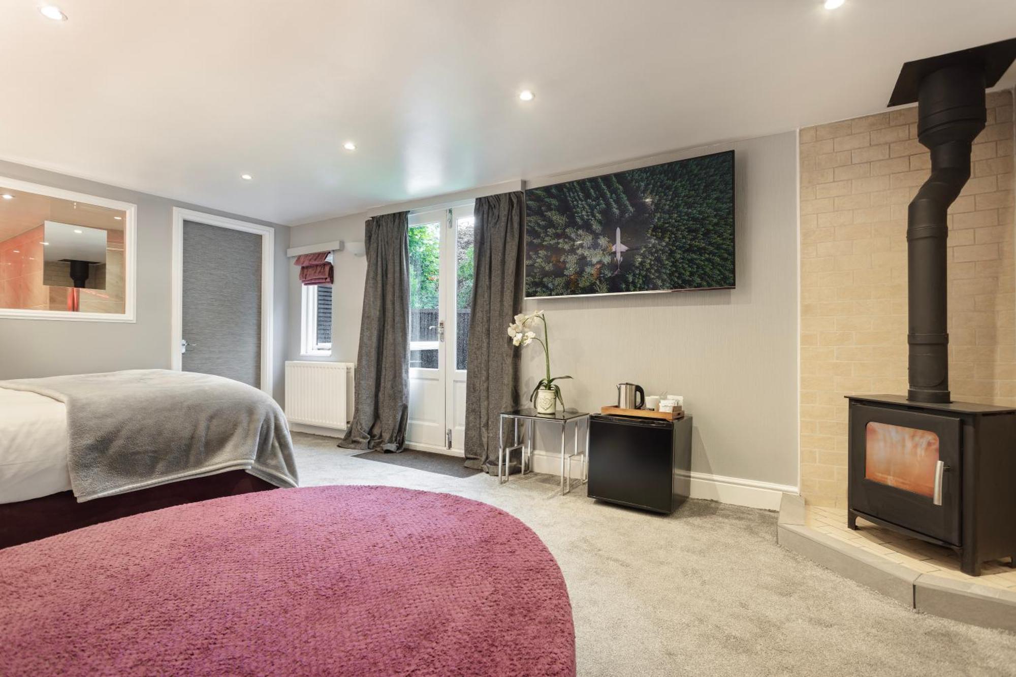 Aphrodites Group - Luxury Hot Tub Suites In Central Lake District! Bowness-on-Windermere Bagian luar foto